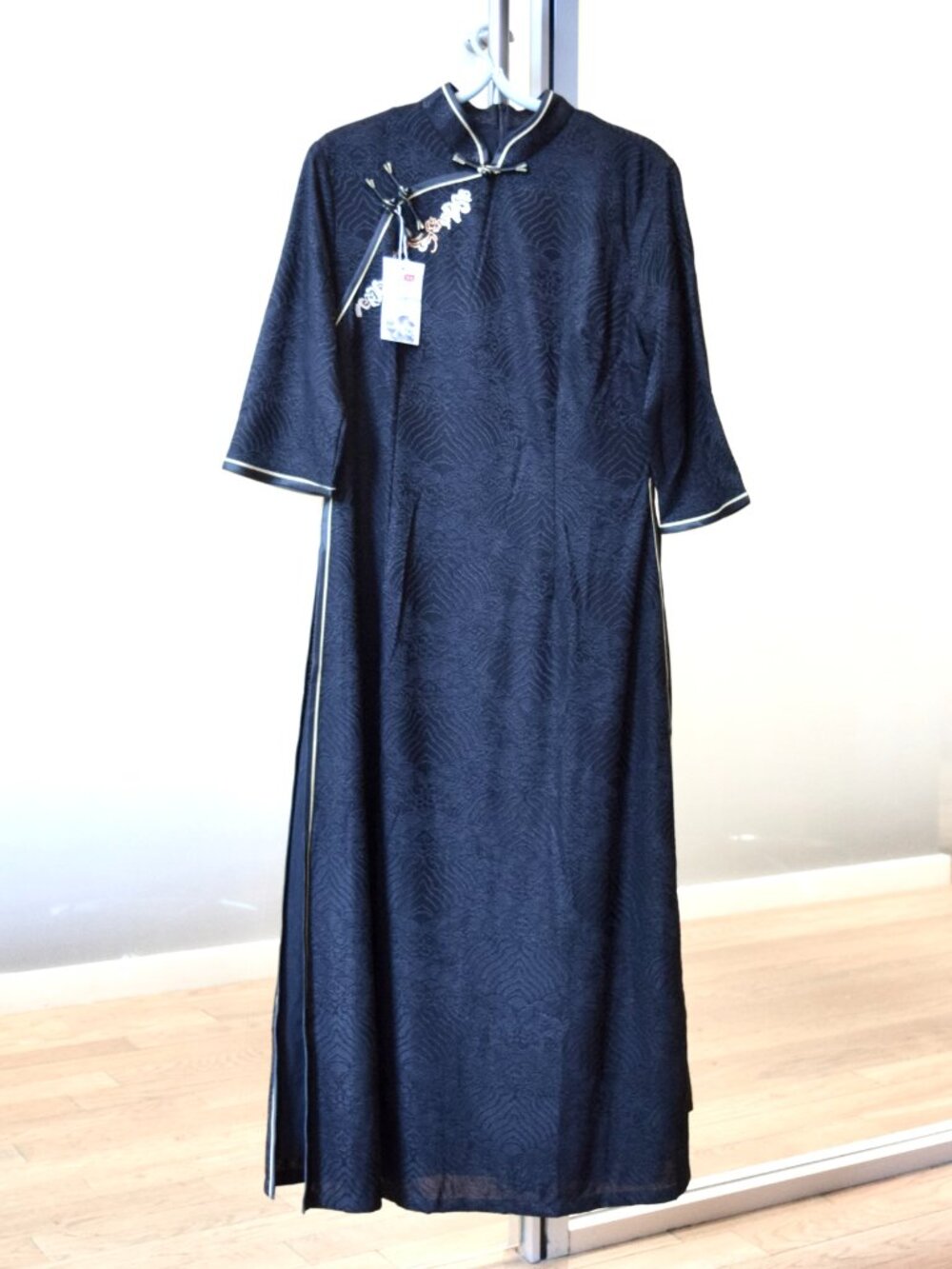 Black River Patterns Aodai Qipao Dress - Chinese Cheongsam